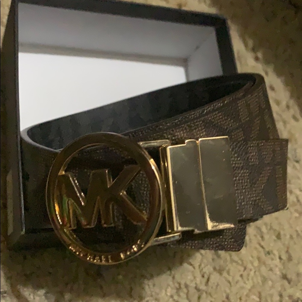 Michael Kors belt with logo